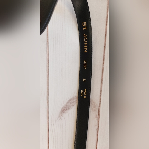 Vintage 80s St. John Sport‎ Black Leather Buckle Belt - Picture 2 of 8